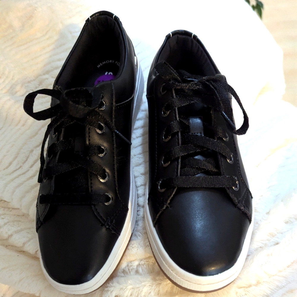 Sperry black leather sneakers